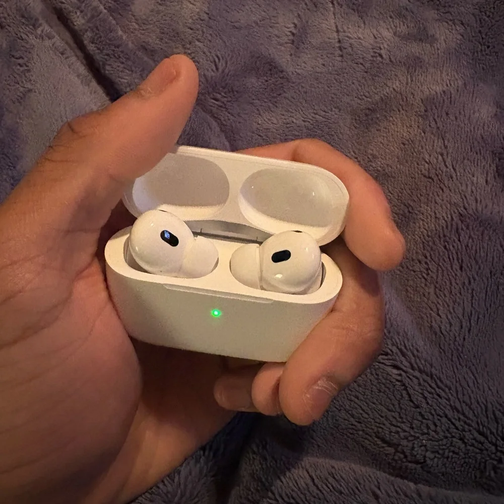 Apple AirPods Pro in White Box